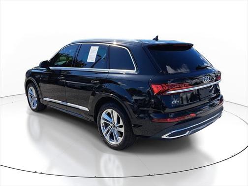 2022 Audi Q7 55 Premium Plus