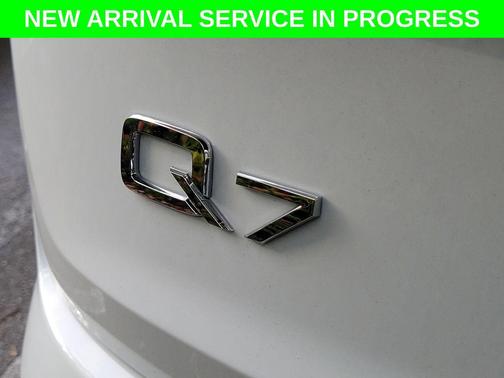 Glacier White 2023 Audi Q7 55 Premium Plus