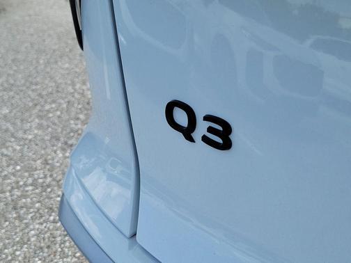 Glacier White Metallic 2026 Audi Q3 TFSI quattro S tronic