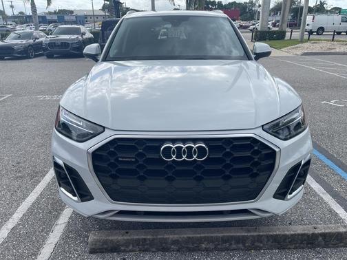 2022 Audi Q5 45 S line Premium