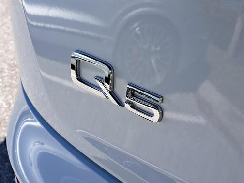 2022 Audi Q5 45 S line Premium