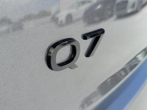 2025 Audi Q7 55 Prestige