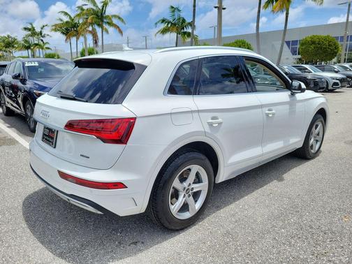 Ibis White 2021 Audi Q5 45 Premium
