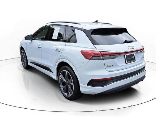 2024 Audi Q4 e-tron Premium Plus 55 quattro
