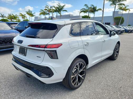 Glacier White Metallic 2026 Audi Q3 TFSI quattro S tronic