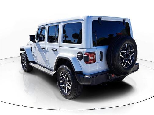 2024 Jeep Wrangler 4-Door Sahara 4x4