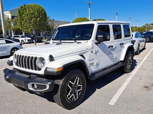 2024 Jeep Wrangler 4-Door Sahara 4x4