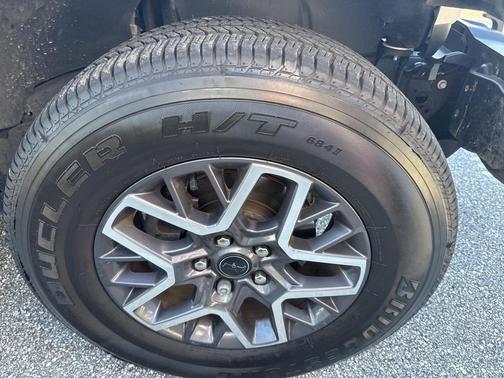 2024 Jeep Wrangler 4-Door Sahara 4x4