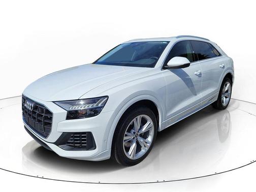 Glacier White Metallic 2023 Audi Q8 55 Premium Plus