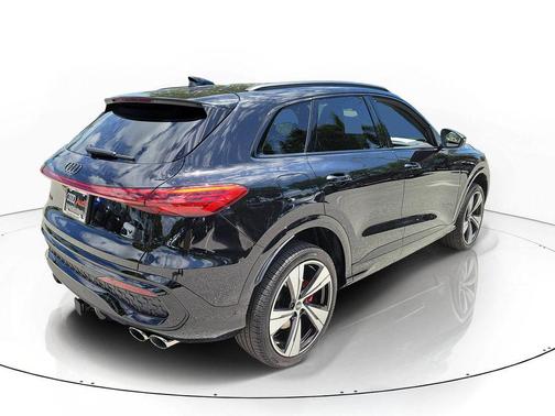 Mythos Black Metallic 2026 Audi SQ5 3.0T Premium Plus