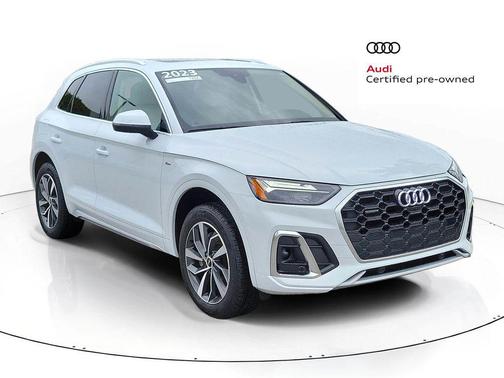 Glacier White Metallic 2023 Audi Q5 45 S line Premium Plus