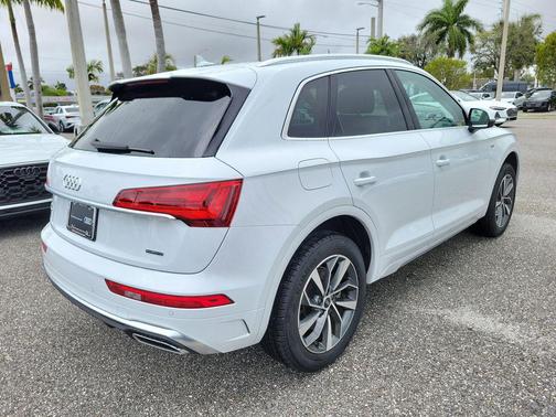2023 Audi Q5 45 S line Premium Plus