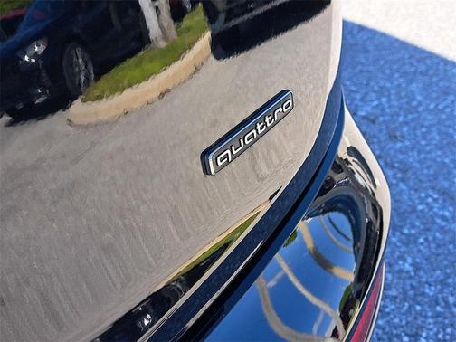 2022 Audi Q5 45 S line Premium Plus