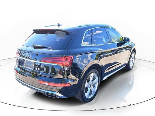 2022 Audi Q5 45 S line Premium Plus