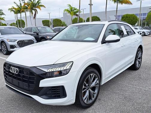 2023 Audi Q8 55 Premium