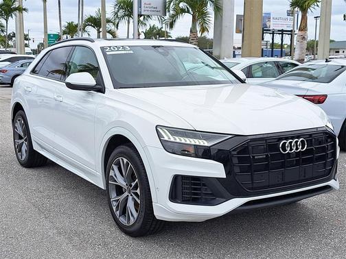 2023 Audi Q8 55 Premium
