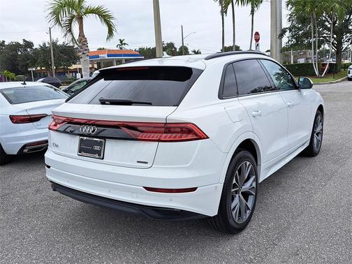 2023 Audi Q8 55 Premium