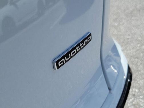 Glacier White Metallic 2026 Audi Q3 TFSI quattro S tronic