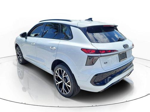Glacier White Metallic 2026 Audi Q3 TFSI quattro S tronic