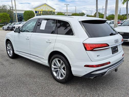 2025 Audi Q7 55 Premium Plus