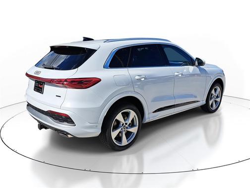 2025 Audi Q5 Premium Plus