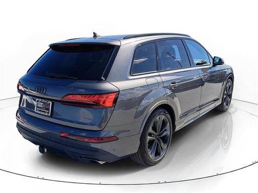 2026 Audi Q7 55 Premium Plus