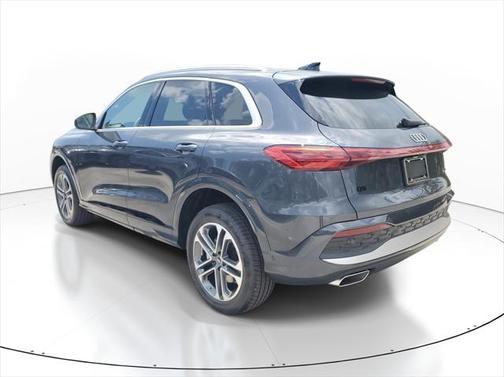 2025 Audi Q5 Premium