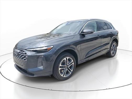 2025 Audi Q5 Premium