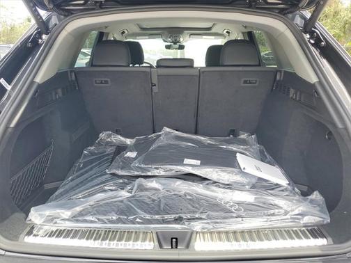 2025 Audi Q5 Premium