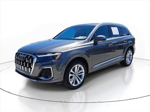 2025 Audi Q7 45 Premium