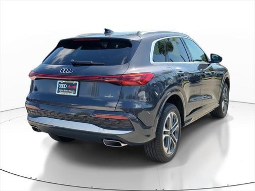 2025 Audi Q5 Premium