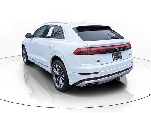 2025 Audi Q8 55 Premium