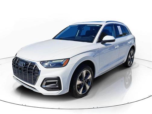 2023 Audi Q5 40 Premium Plus