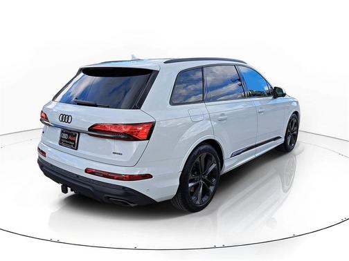 2026 Audi Q7 55 Premium Plus