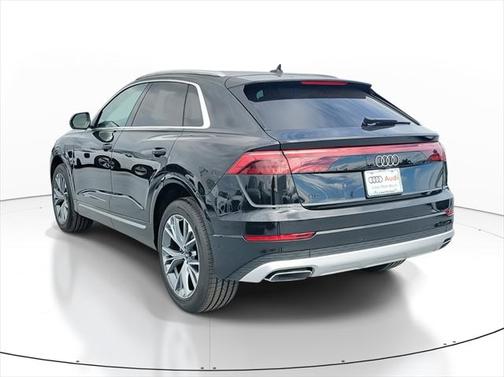 2025 Audi Q8 55 Premium