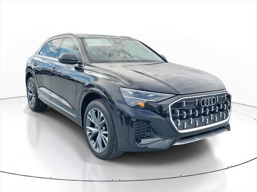 2025 Audi Q8 55 Premium