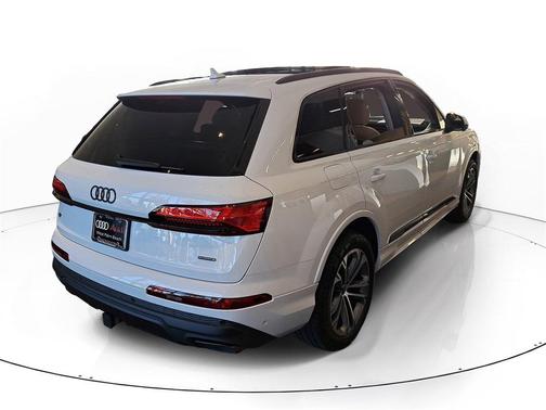 2026 Audi Q7 55 Premium