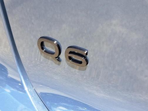 2025 Audi Q6 e-tron Premium Plus quattro