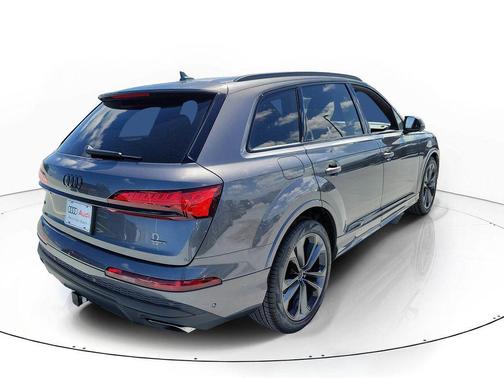 2026 Audi Q7 55 Premium Plus