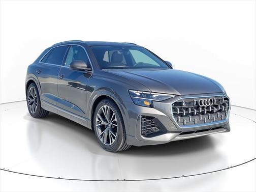 2025 Audi Q8 55 Premium Plus