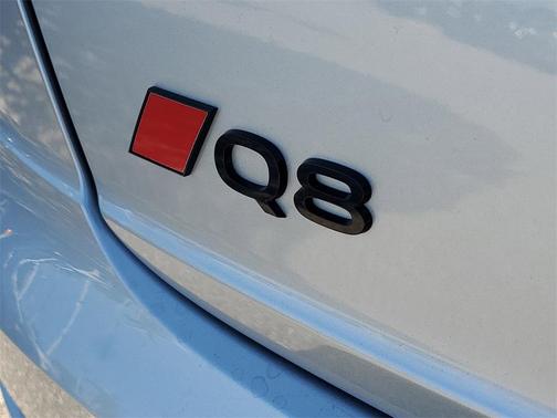 2025 Audi Q8 55 Premium Plus