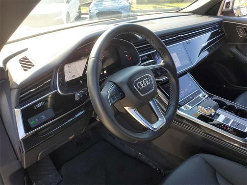 2025 Audi Q8 55 Premium Plus