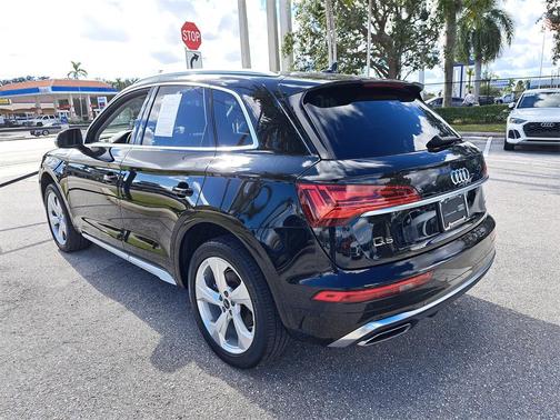 2023 Audi Q5 45 S line Premium Plus