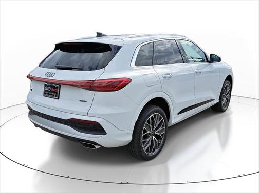 2025 Audi Q5 Premium Plus