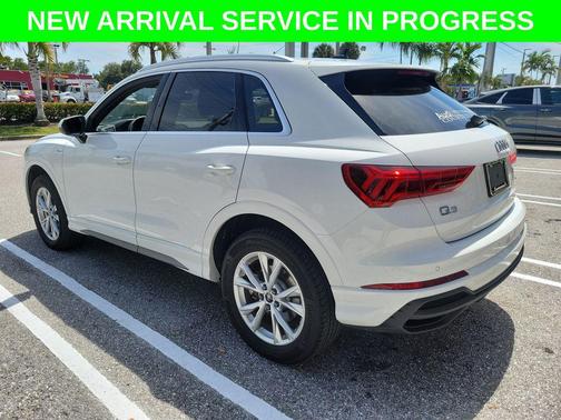 Arkona White 2025 Audi Q3 Premium 45 TFSI S line quattro Tiptronic