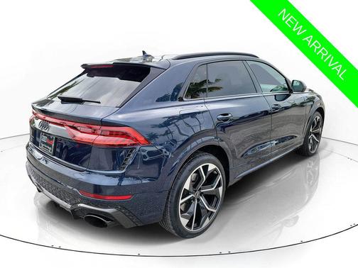 Waitomo Blue Metallic 2024 Audi RS Q8 4.0T