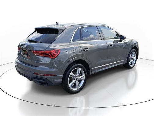 2024 Audi Q3 Premium 45 TFSI S line quattro Tiptronic