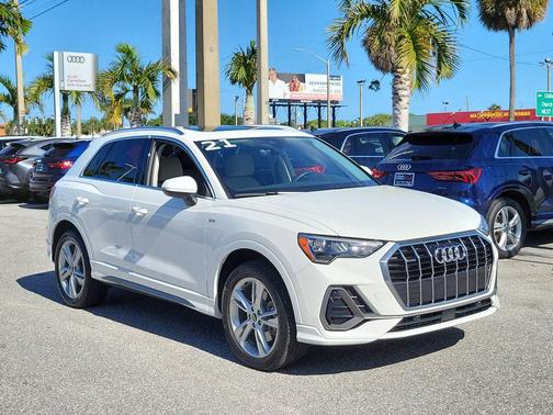 Ibis White 2021 Audi Q3 45 S line Premium