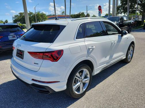 Ibis White 2021 Audi Q3 45 S line Premium