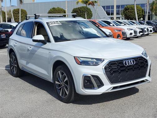 2024 Audi Q5 45 S line Premium